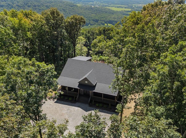 900 Valley View Drive, Altamont, TN 37301