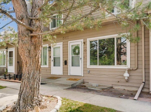 841 Crisman Dr, Longmont, CO 80501