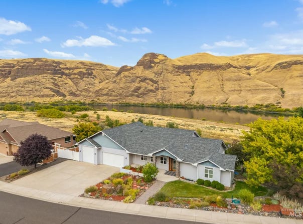 47 Riverpointe Dr, Asotin, WA 99402