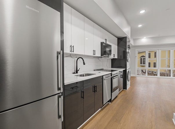872 Broadway, Somerville, MA 02144