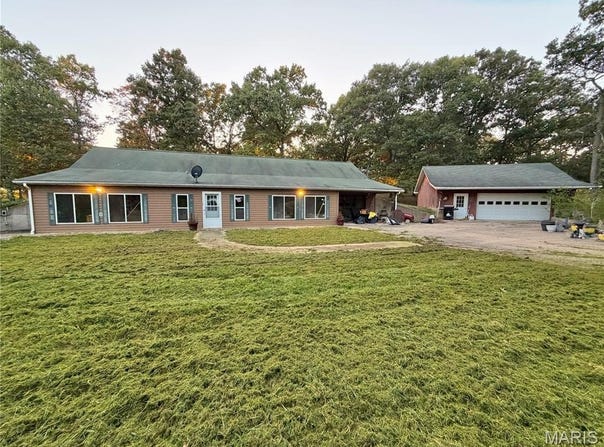 68 County Road 3295, Salem, MO 65560