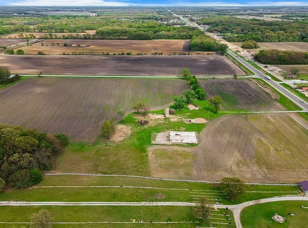 10134 N 500 E, DeMotte, IN 46310