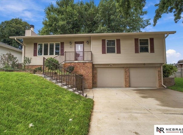 5062 S 160th Circle, Omaha, NE 68135