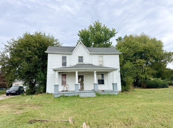 2629 E Division Street, Springfield, MO 65803