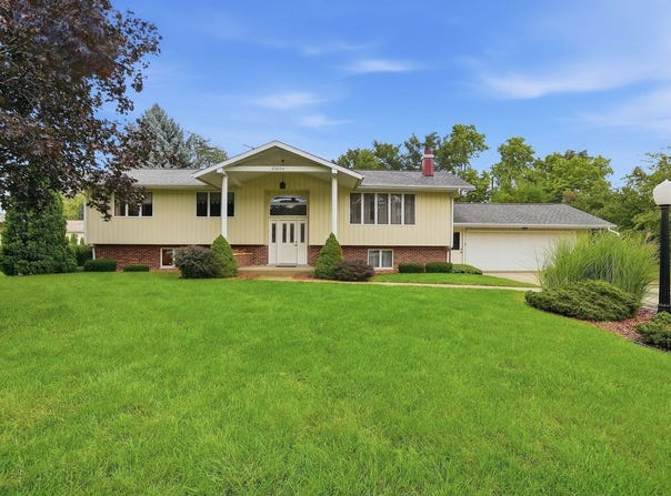 23804 W Getson Avenue, Plainfield, IL 60544