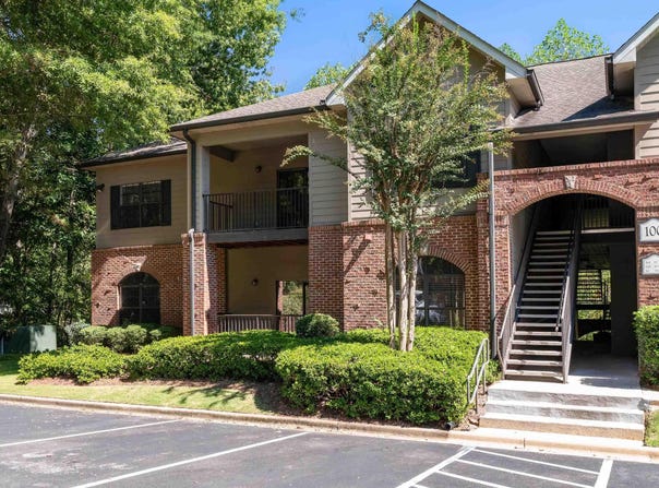 120 STERLING OAKS DRIVE, HOOVER, AL 35244