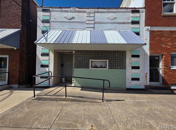205 E Central Avenue, Benld, IL 62009