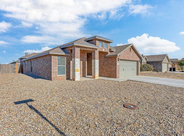 6718 Spur Dr, Midland, TX 79705