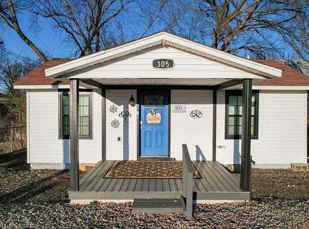 305 W Port Arthur AVE, Sallisaw, OK 74955