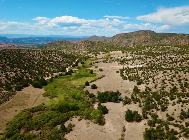 910 County Road 69, Dixon, NM 87527