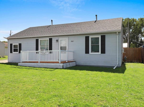 2803 W HIGHWAY Drive, APPLETON, WI 54914
