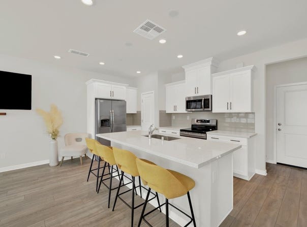 5301 E Commerce Way, Sacramento, CA 95835