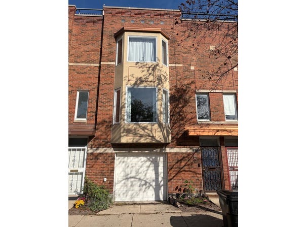 933 S Oakley Boulevard, Chicago, IL 60612