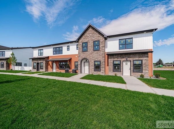 4987 N Beach Dr, Idaho Falls, ID 83401