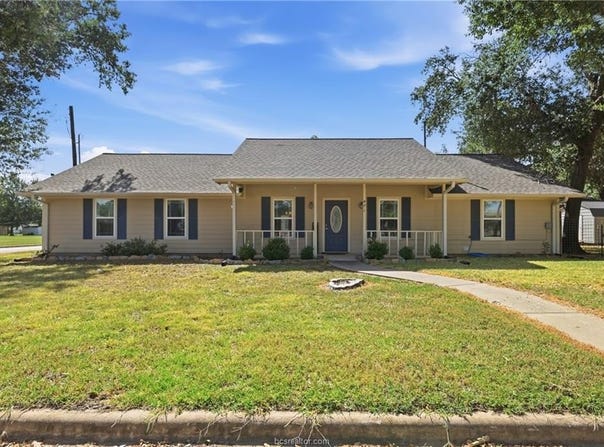 471 8th Street, Somerville, TX 77879