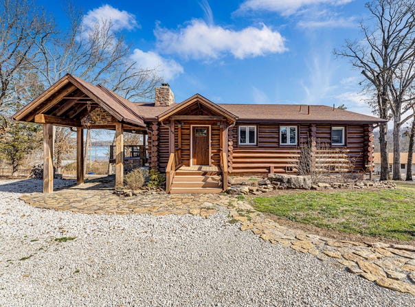 60 Chad Road, Galena, MO 65656