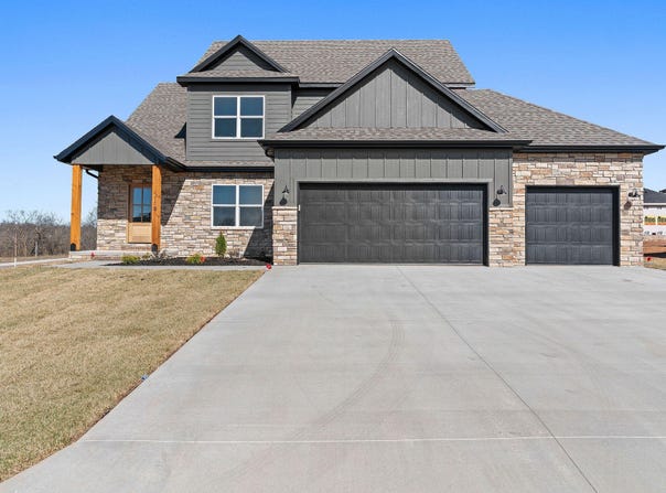 174 E Kelce Lane, Republic, MO 65738