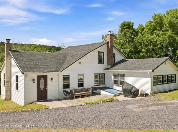 1152 New York 203, Austerlitz, NY 12017