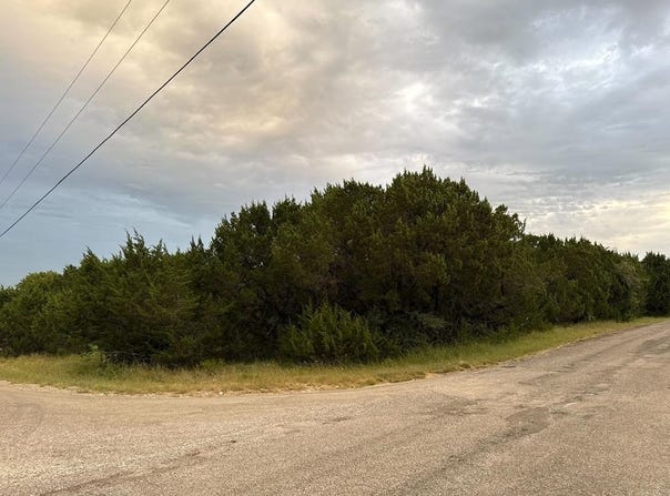 614 Pluto St, Granbury, TX 76049