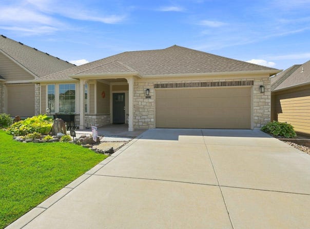 931 E Clearlake, Derby, KS 67037