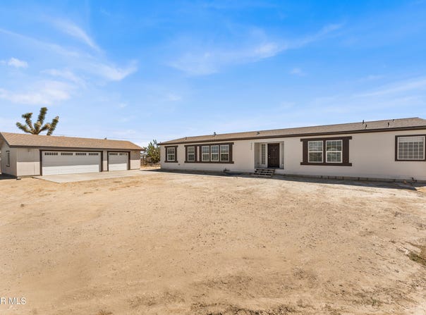 3236 E Avenue H2, Lancaster, CA 93535