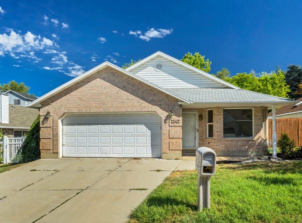 1342 E 5200 S, South Ogden, UT 84403