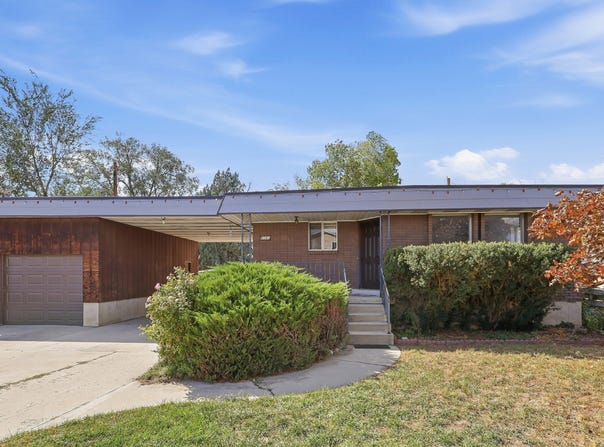 6082 S MAIN St, Murray, UT 84107