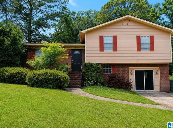 214 26TH COURT, CENTER POINT, AL 35215
