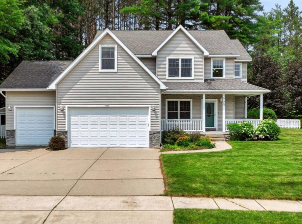 7725 Mammoth Pines Lane, Midland, MI 48642