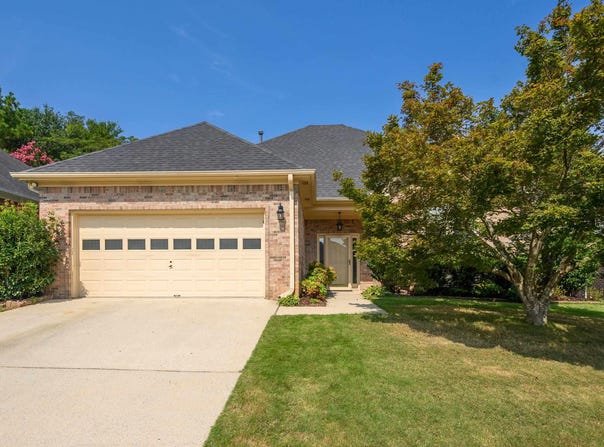 215 BEAVER CREST, PELHAM, AL 35124