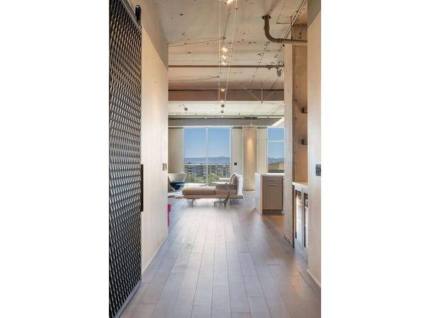 2211 E Camelback Road, Phoenix, AZ 85016