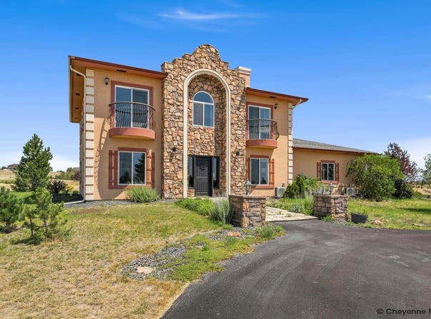 6510 E RIDING CLUB RD, Cheyenne, WY 82009