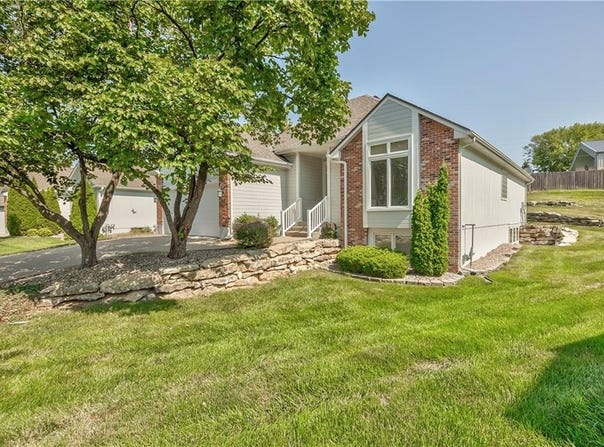 17904 E 29th Street S, Independence, MO 64057