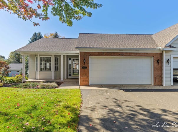 4701 Crescent Drive, Hudsonville, MI 49426
