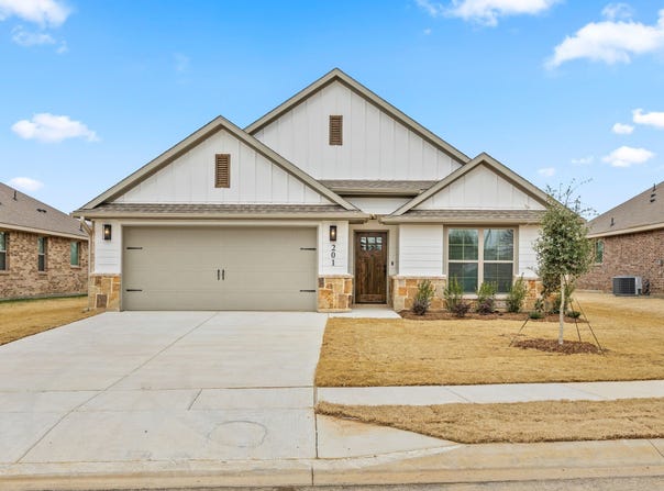 1401 Oak Valley, Denton, TX 76209