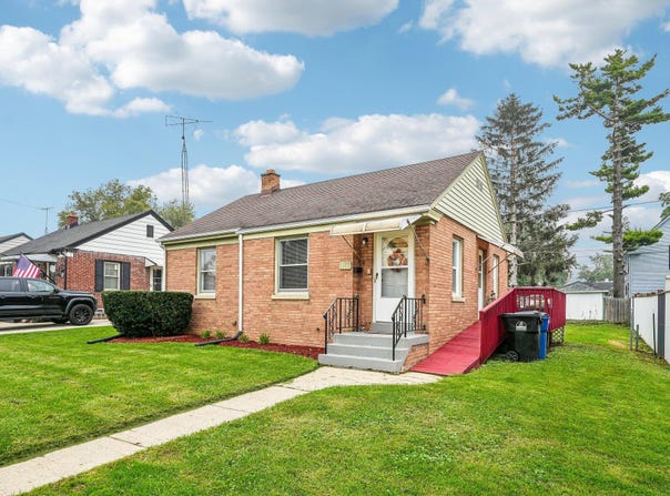 1117 Rode Ave, Racine, WI 53404