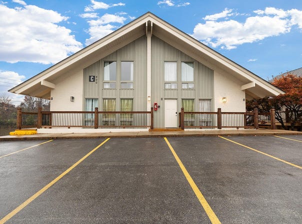 403 Veterans Boulevard, Branson, MO 65616