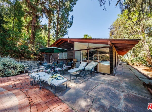 2509 Roscomare Rd, Los Angeles, CA 90077