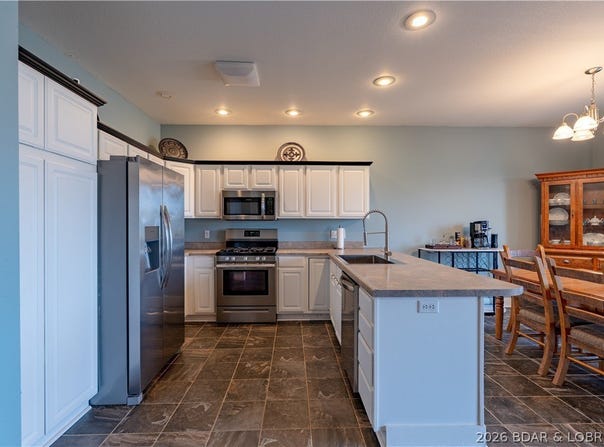27 Westminster Place, Sunrise Beach, MO 65079