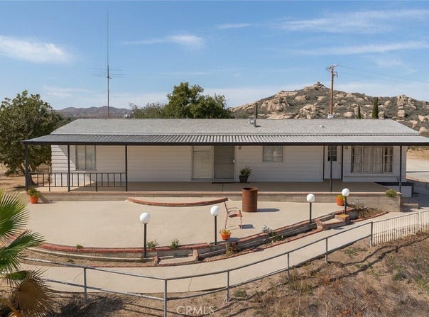 1020 Clayton, Perris, CA 92570