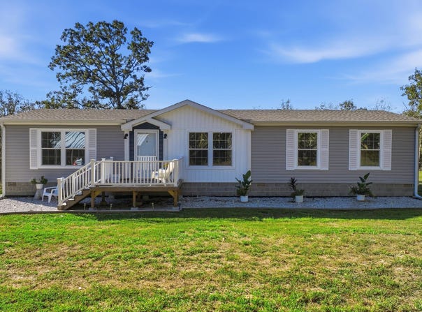 5963 Highway 17, Yukon, MO 65589