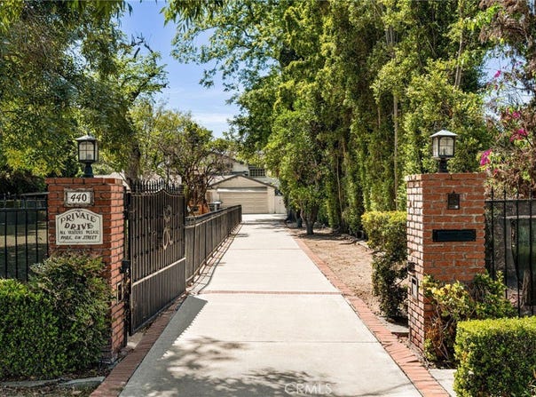 440 W Main Street, Tustin, CA 92780