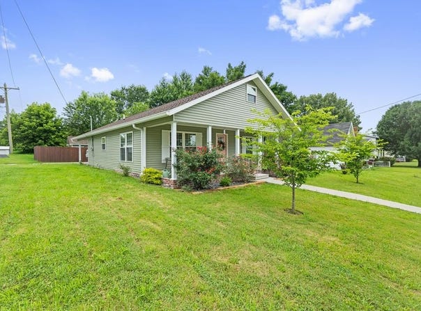 610 Princeton Rd, Providence, KY 42450