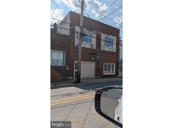 42 N MARKET Street, DUNCANNON, PA 17020