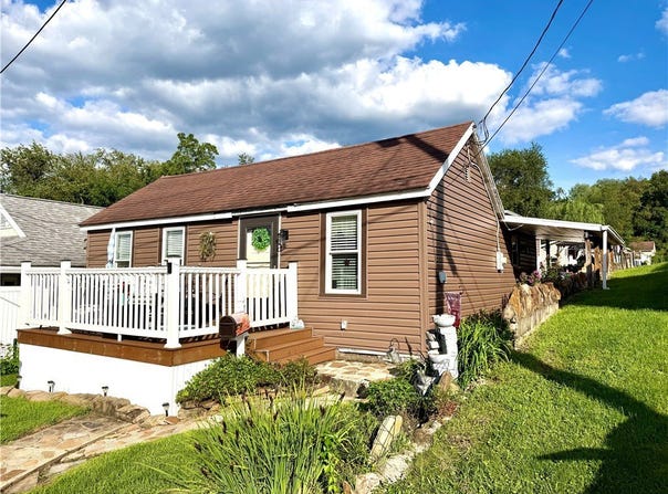 4 Hayes St, Dunbar, PA 15431