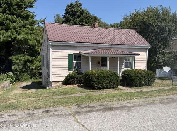 402 E HOWARD Street, California, MO 65018