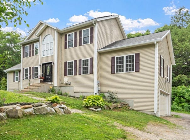 365 Benjamin St, Winchendon, MA 01475
