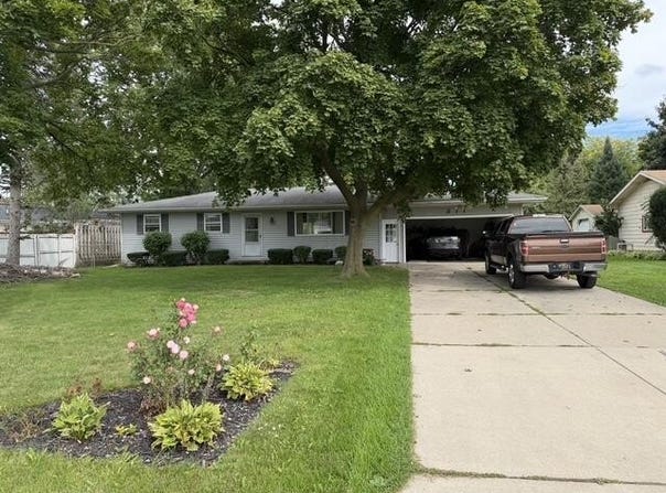211 Leland Place, Lansing, MI 48917