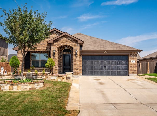 303 Triple Crown Lane, Ponder, TX 76259