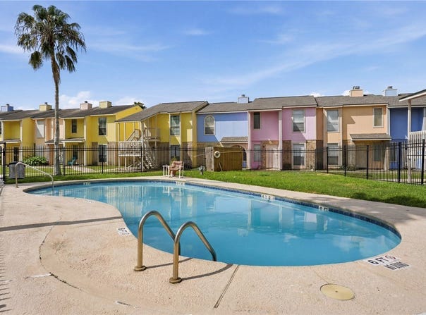 6702 Everhart, Corpus Christi, TX 78413